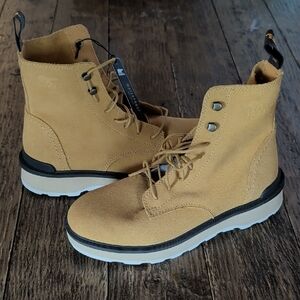 Sorel Women's Tan Lace Up Boots